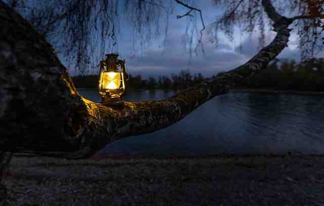 Comment décorer l intérieur d une lanterne  ?