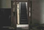 Comment décorer une cage d escalier  ?